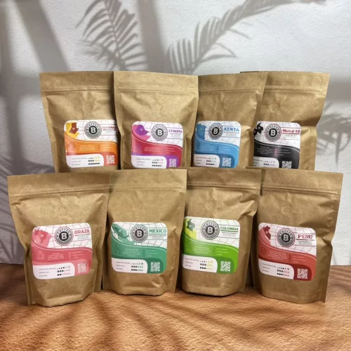 CoffeeB "Világ körüli utazás" kóstoló csomag 8x200g szemes kávé