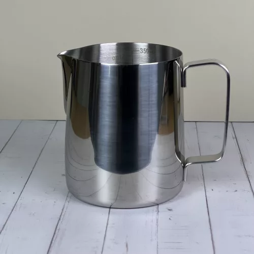 Rozsdamentes acél tejkiöntő kanna 600ml ezüst