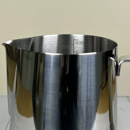 Rozsdamentes acél tejkiöntő kanna 600ml ezüst