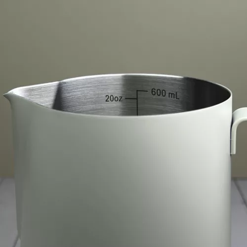 Tejkiöntő kanna fehér 600ml