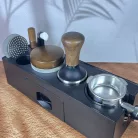 Tamper állvány fiókkal - fekete