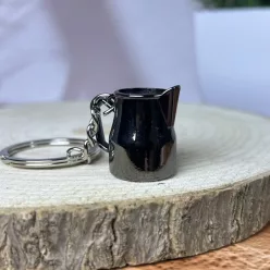 Tejkiöntő kanna kulcstartó - fekete