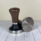 Tamper elegáns fa markolattal 58 mm