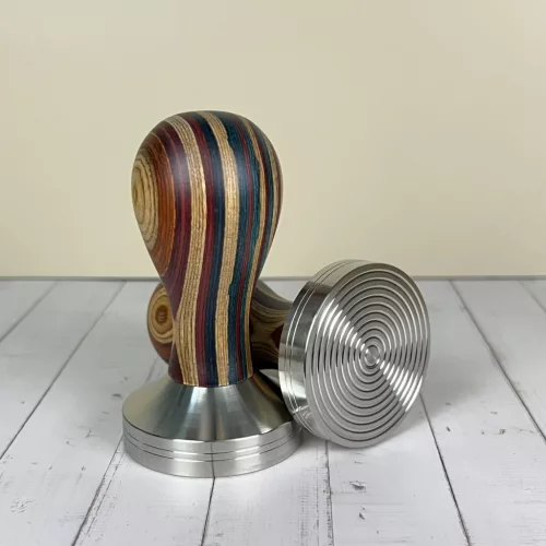 Tamper mintás fa markolattal 58mm