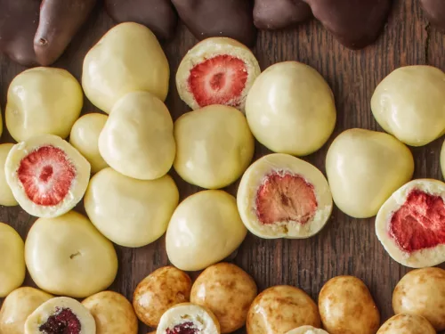Strawberry Kiss - Szárított eper fehér csokoládéban 150g
